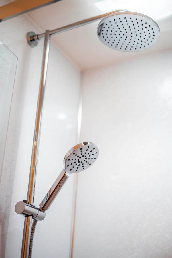 The Chaucer - Modern 3 Bed Home With Parking Close To City Centre Canterbury Luaran gambar